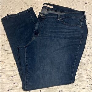 Women’s Levi Jeans